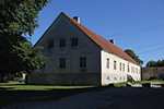 A következõ megálló kelet felé Kolga. Észtország bõvelkedik a kastélyokban, Kolgában is található egy. Ez az intézõ háza volt, ma egy kis múzeumnak ad helyet