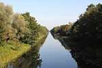 Egy szép mérnöki munka a mai Litvániában: a Wilhelm király csatornát 1873-ban fejezték be Kelet-Poroszországban, hogy összekösse Memel városát (Klaipeda) a Memel folyóval (Nemunas), így megkönnyítve, hogy a folyóról közvetlen eljussanak a termékek a kikötõvárosba